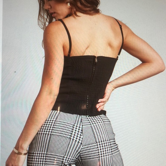 2 Pieces Tank Tops - Picture 5 of 8